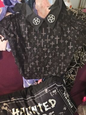 Hot Topic The Craft Nancy Crop Top, Size Small
